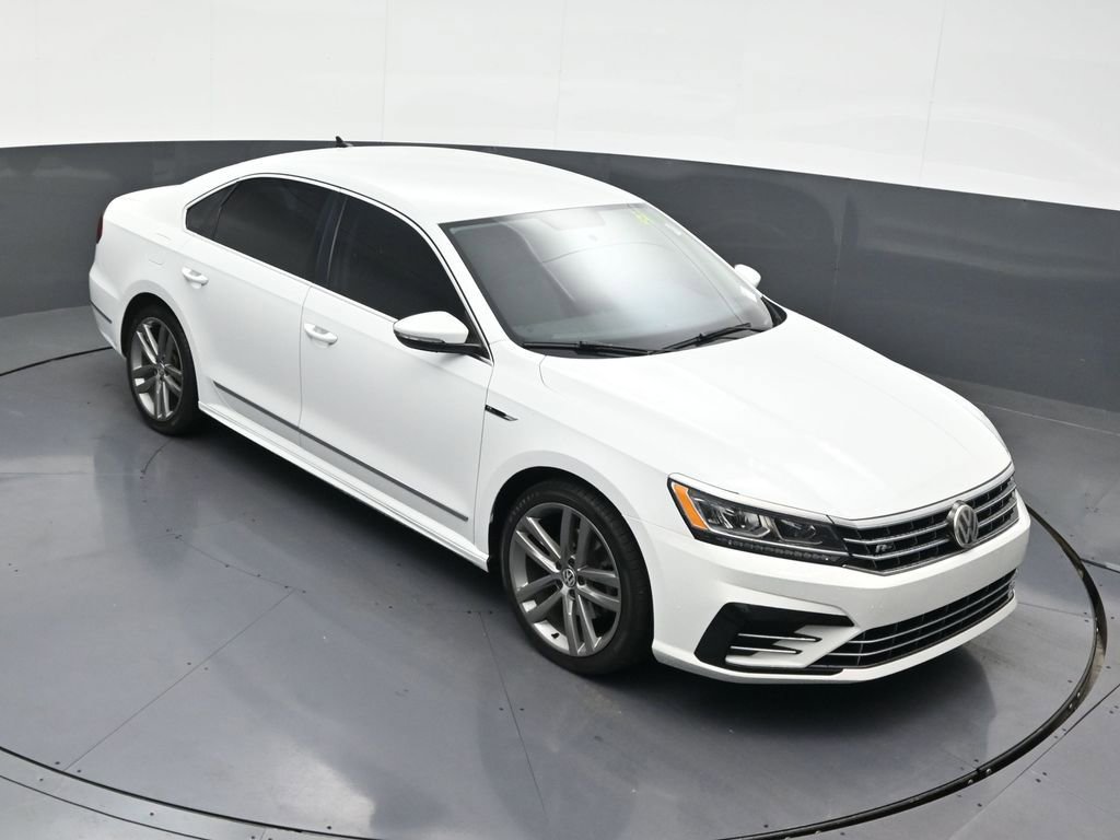 Used 2017 Volkswagen Passat 1.8T R-Line w/ R-Line Lighting Package FWD image 21
