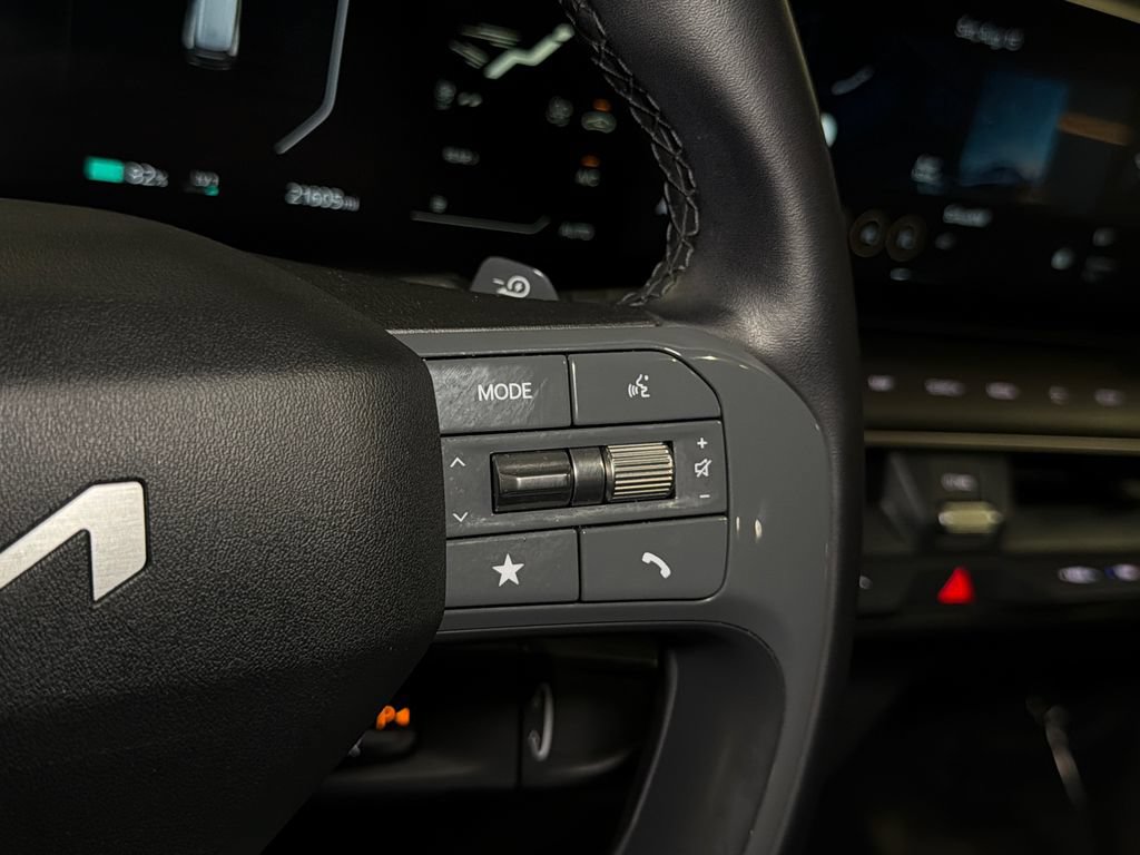 Certified 2024 Kia EV9 Wind AWD/4WD image 32