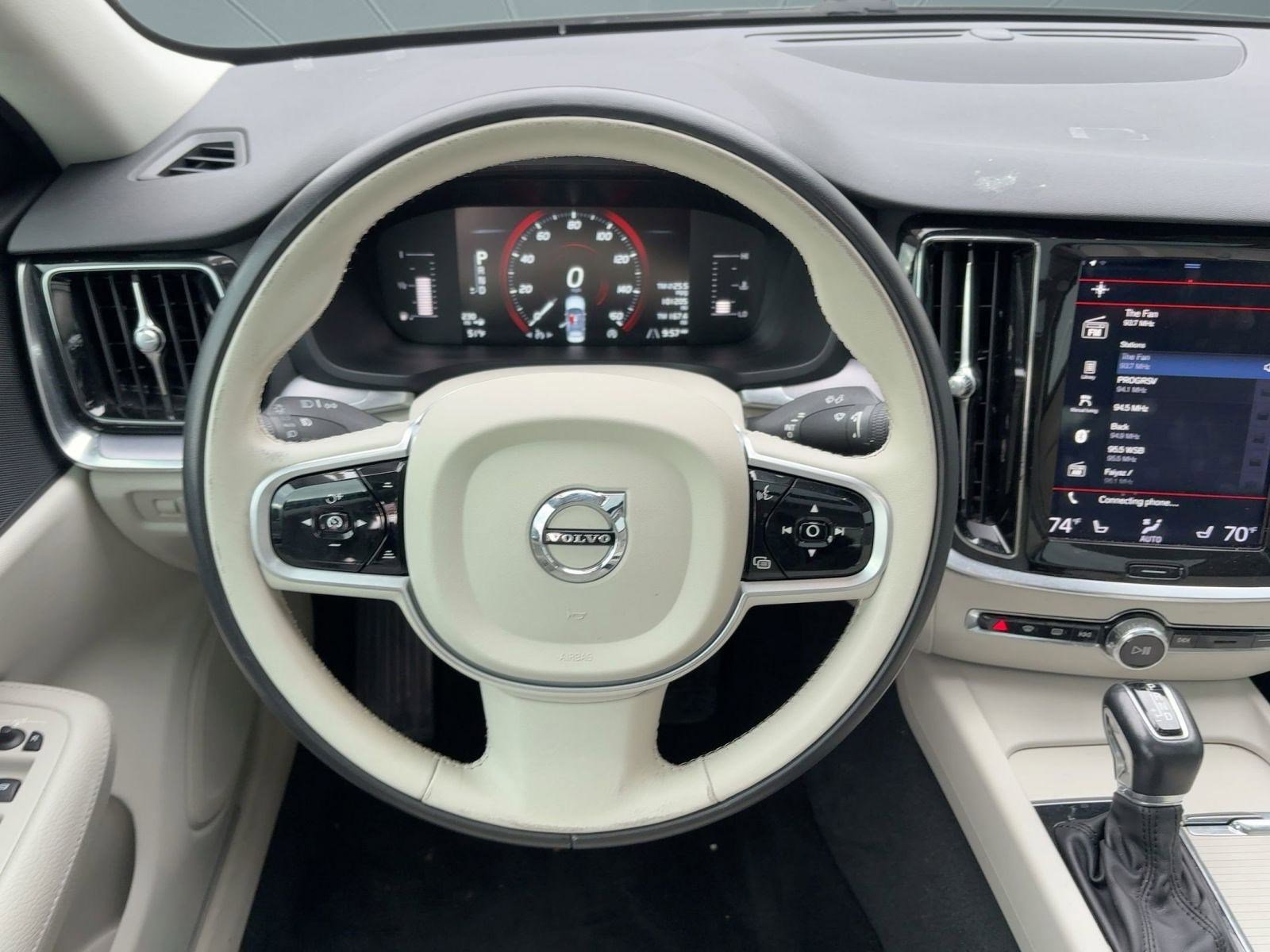 Used 2019 Volvo S60 T5 Momentum image 4