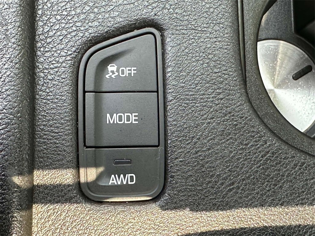 Used 2017 Cadillac XT5 Luxury w/ Driver Awareness Package image 24