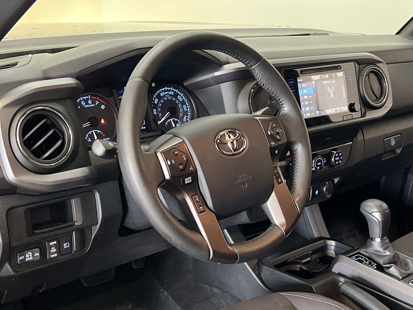 Used 2019 Toyota Tacoma TRD Off-Road AWD/4WD image 15