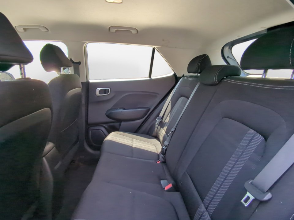 Used 2020 Hyundai Venue SEL FWD image 12