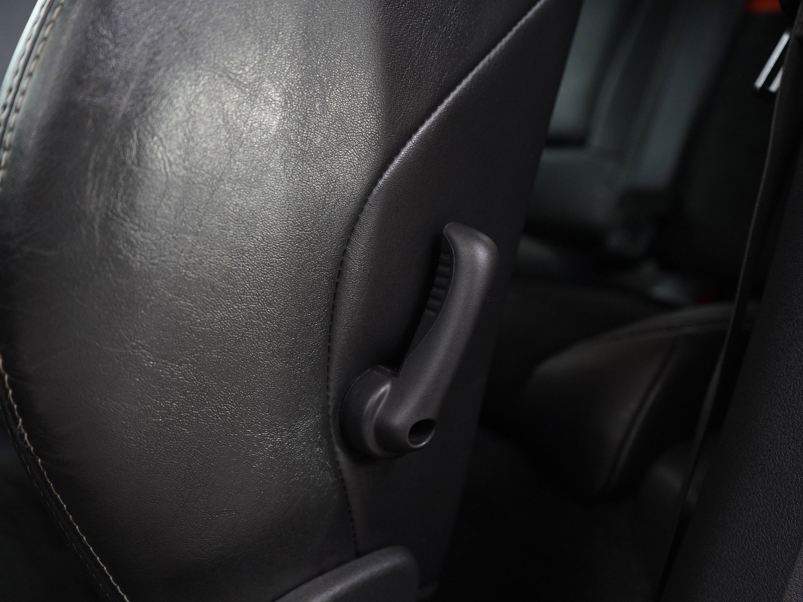 Used 2009 Dodge Challenger SRT8 RWD image 19