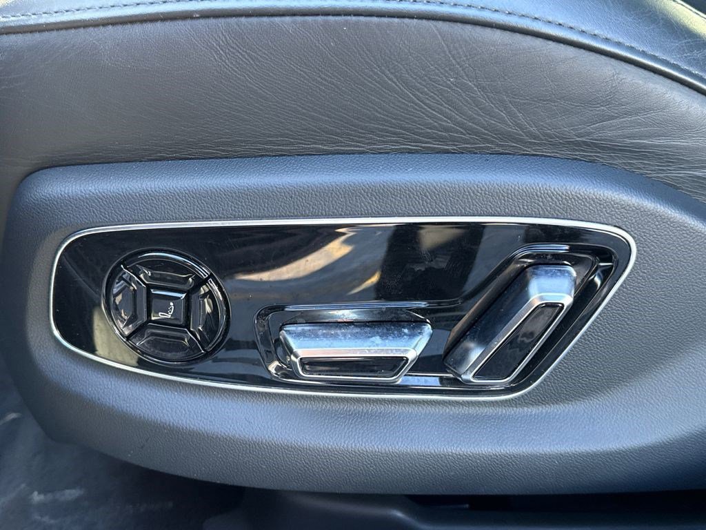 Used 2022 Audi A8 L 3.0T w/ Executive Package image 24