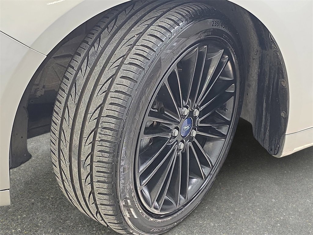 Used 2014 Ford Fusion SE w/ Equipment Group 202A image 31