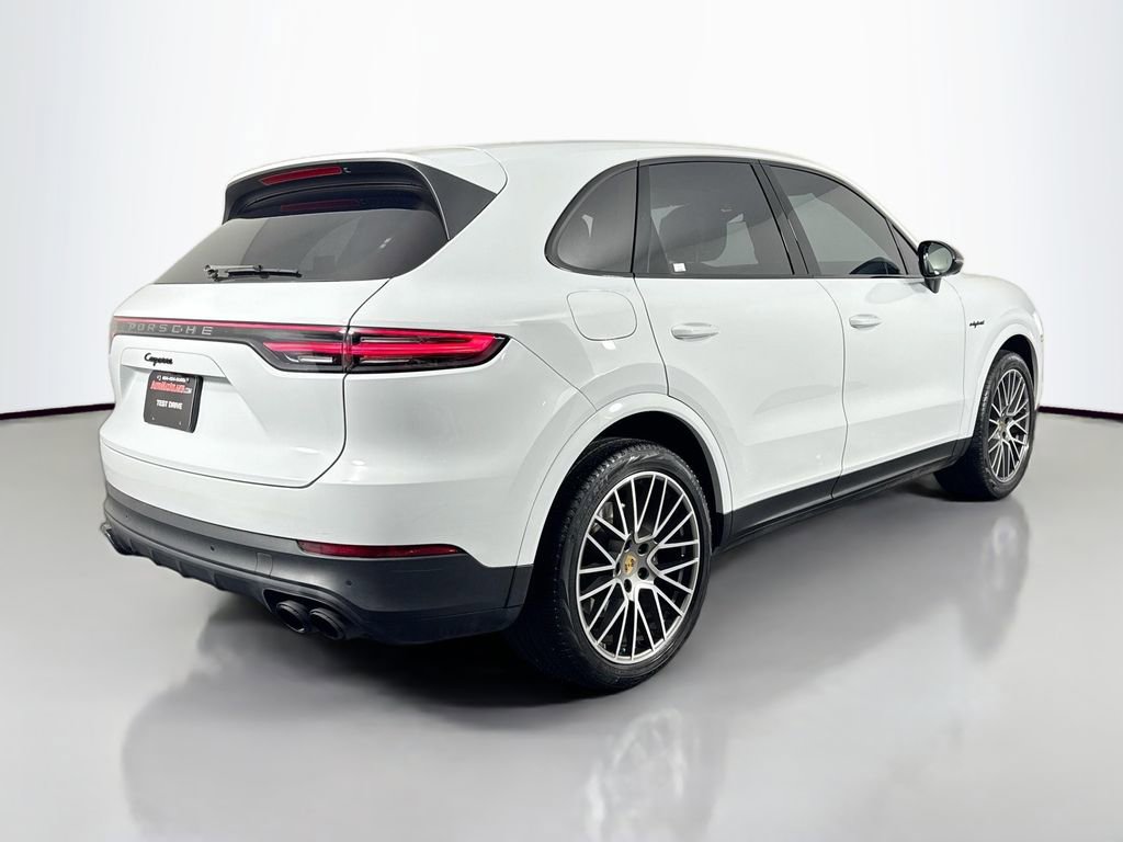 Used 2022 Porsche Cayenne E-Hybrid image 5