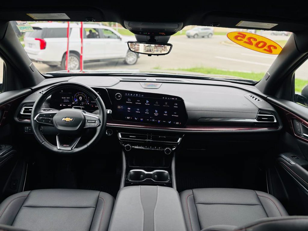 Used 2025 Chevrolet Traverse Z71 w/ Enhanced Driving Package AWD/4WD image 48
