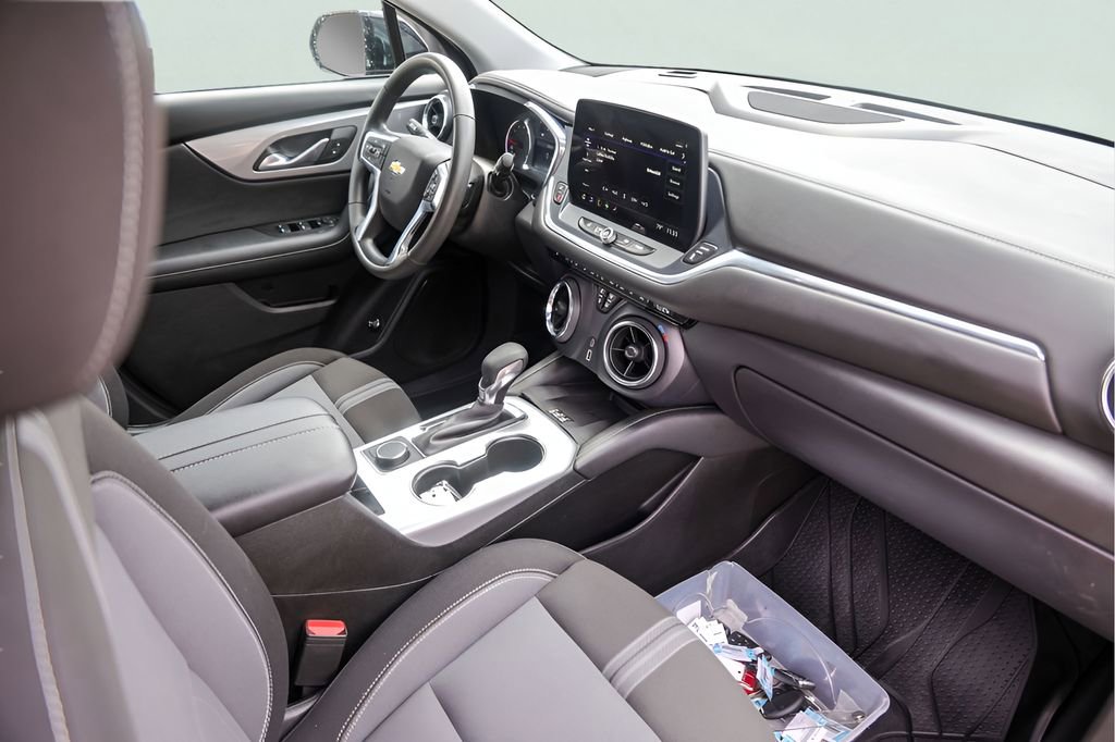 Used 2024 Chevrolet Blazer LT w/ Redline Edition FWD image 31