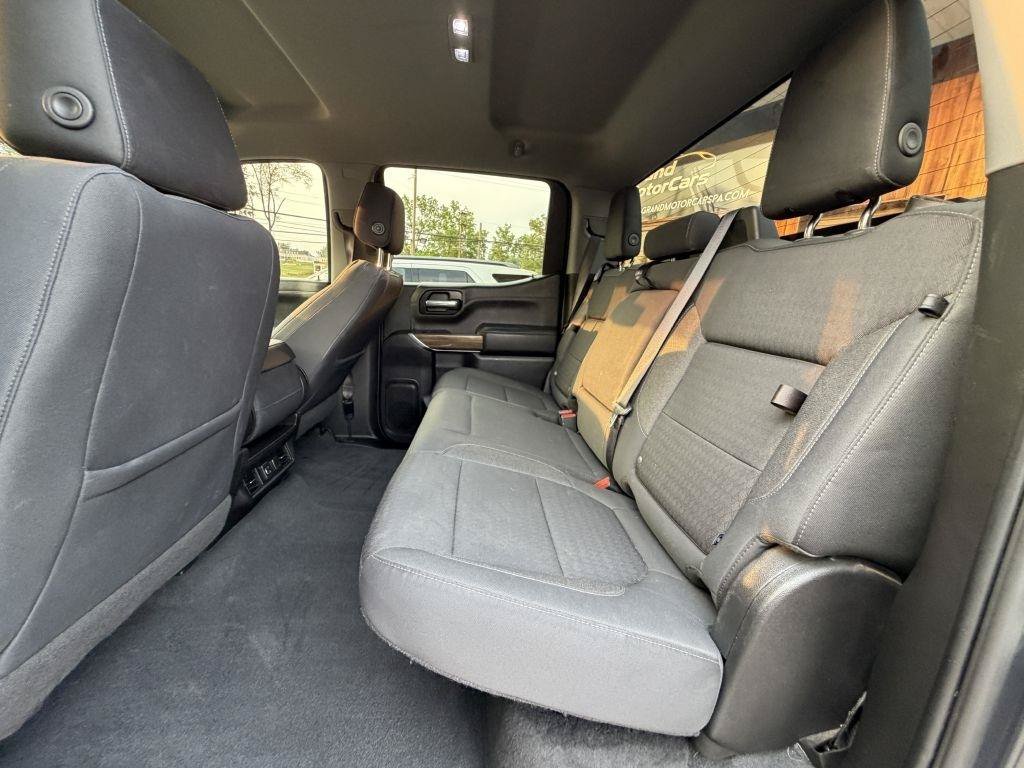 Used 2019 Chevrolet Silverado 1500 LT Trail Boss w/ Convenience Package AWD/4WD image 17