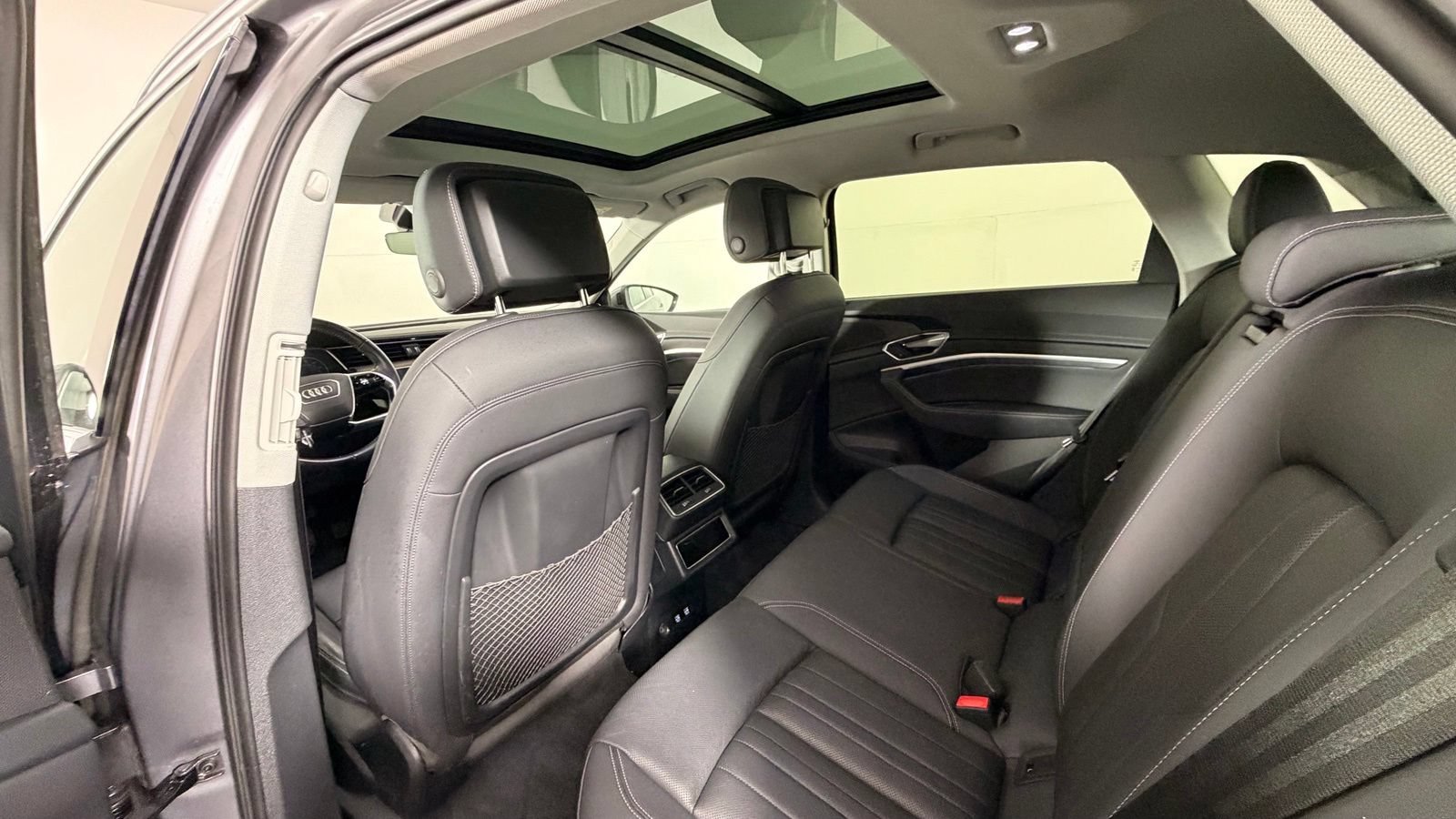 Used 2019 Audi e-tron Premium Plus AWD/4WD image 17