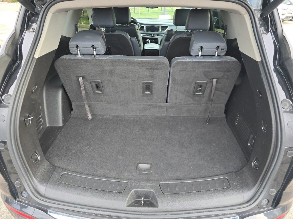Used 2020 Buick Enclave Essence w/ Sport Touring Edition image 18