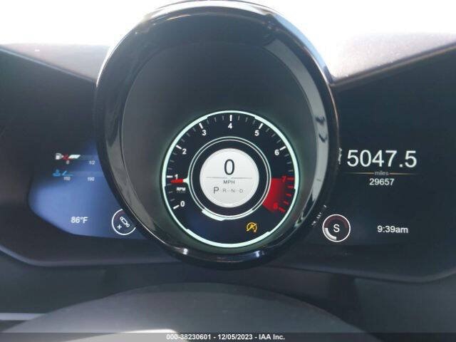 Used 2019 Aston Martin V8 Vantage Coupe RWD image 14