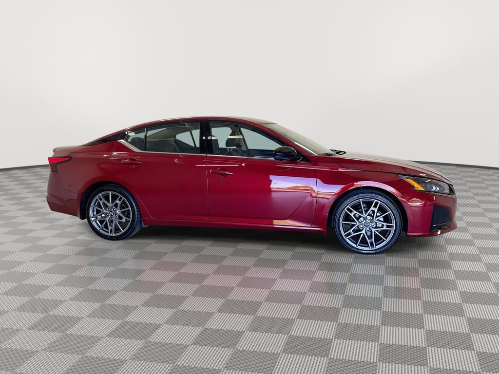 Certified 2024 Nissan Altima 2.0 SR FWD image 13