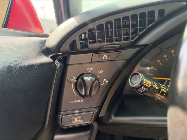 Used 1992 Chevrolet Corvette Coupe RWD image 18