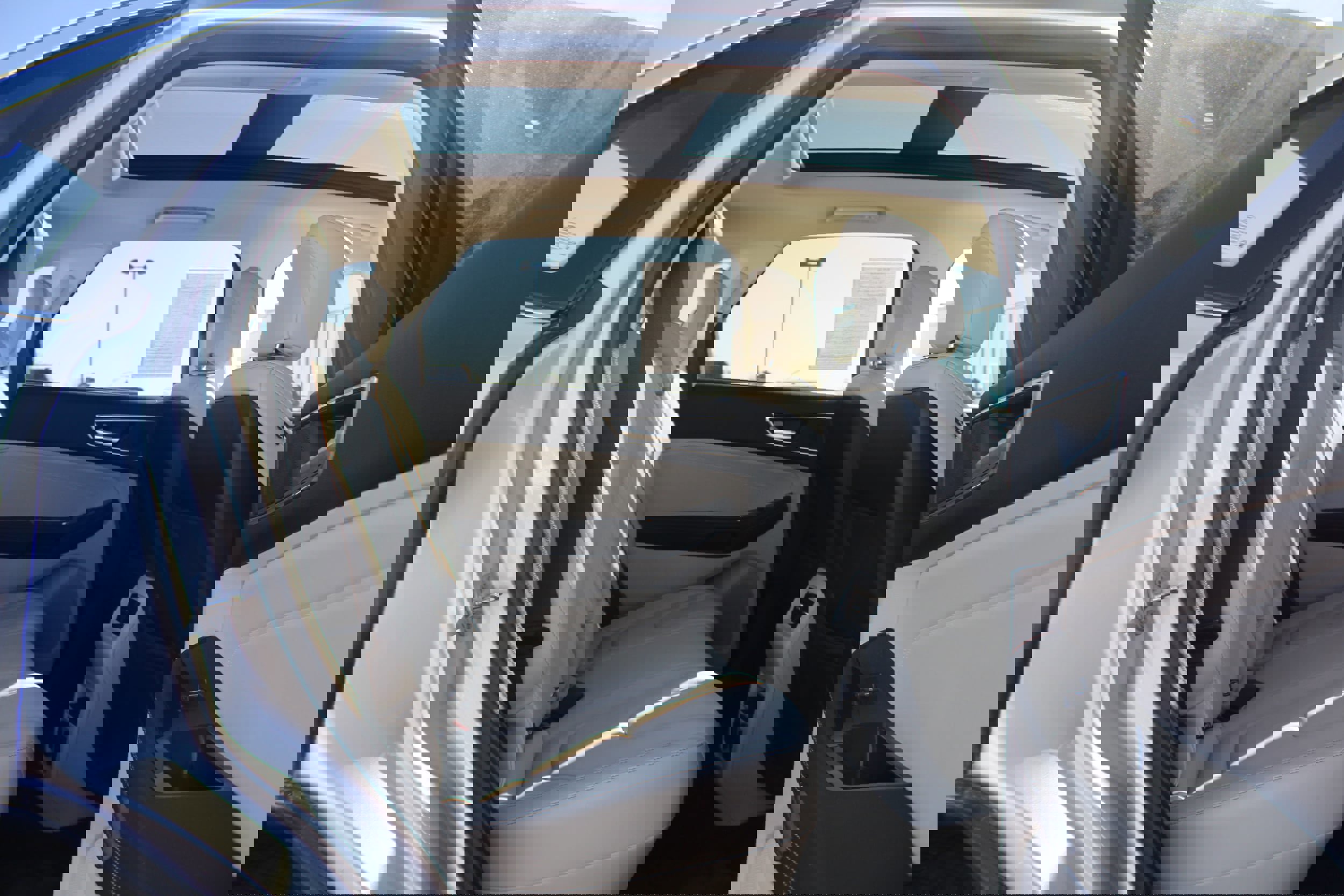 Used 2018 Ford Edge Titanium w/ Technology Package image 16