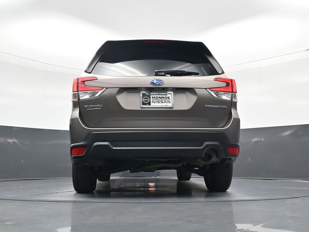 Used 2023 Subaru Forester Premium AWD/4WD image 22