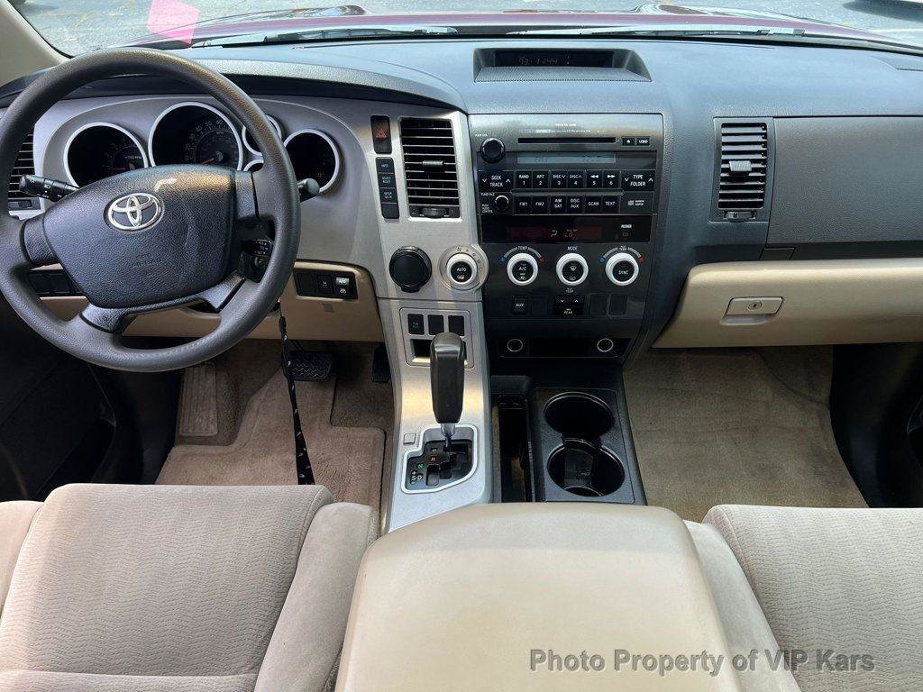 Used 2008 Toyota Sequoia SR5 w/ Moonroof & Roof Rack Pkg RWD image 19