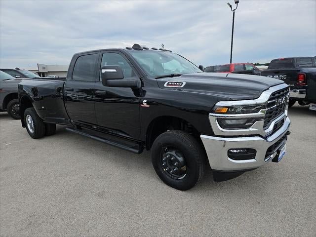 New 2026 RAM 3500 Tradesman AWD/4WD image 40