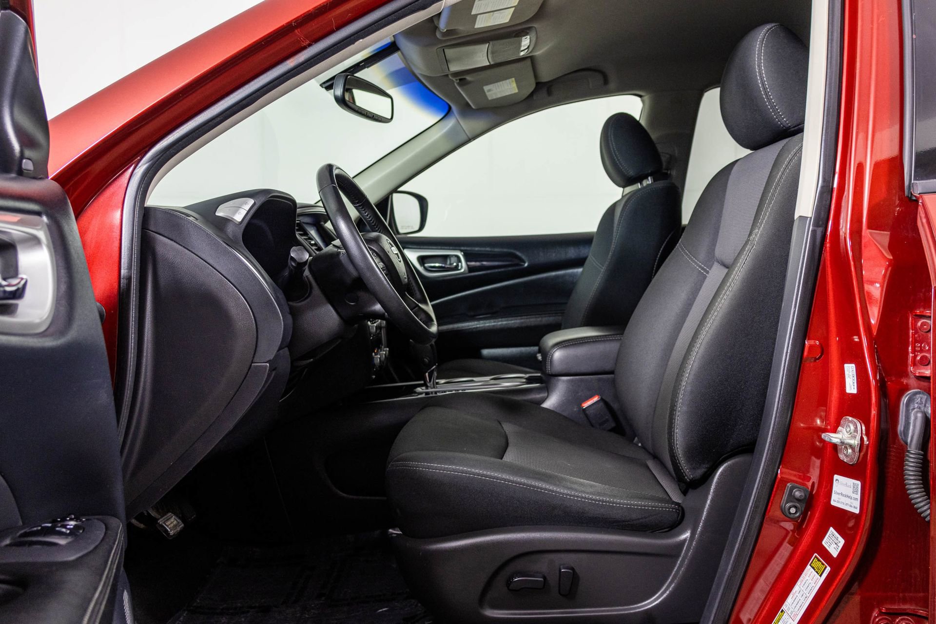 Used 2020 Nissan Pathfinder SV FWD image 20