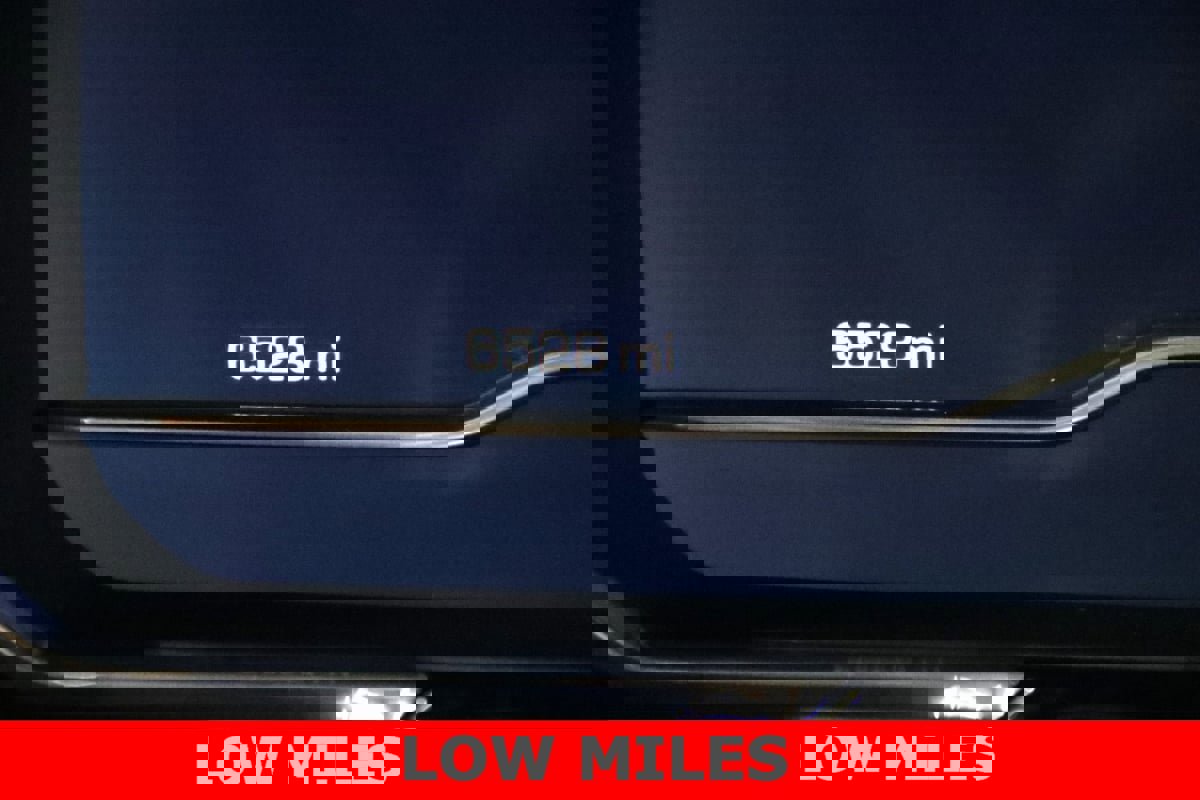 Used 2025 GMC Sierra 3500 SLT w/ SLT Premium Package image 22