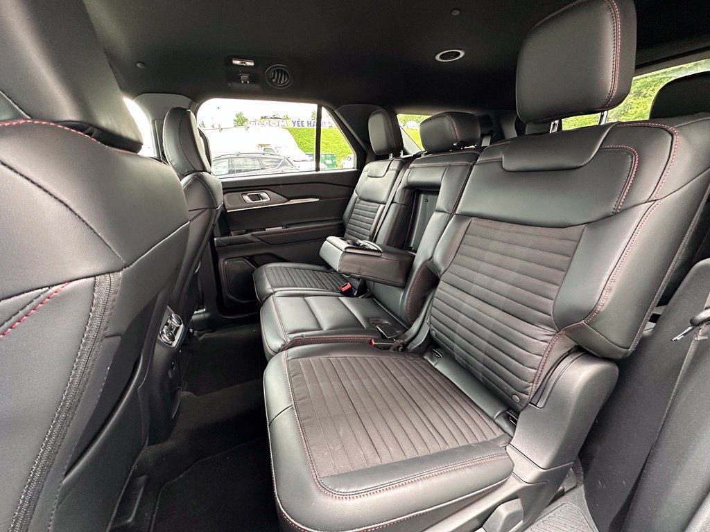 New 2026 Ford Explorer ST-Line w/ ST-Line Street Pack AWD/4WD image 19
