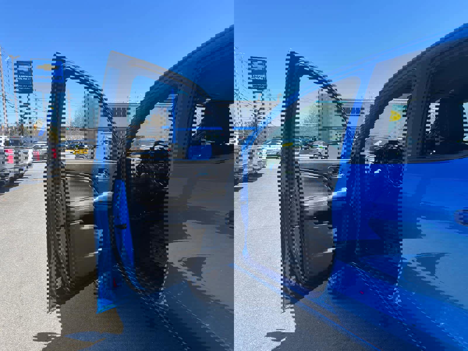 Certified 2023 Chevrolet Colorado LT w/ LT Convenience Package II AWD/4WD image 15