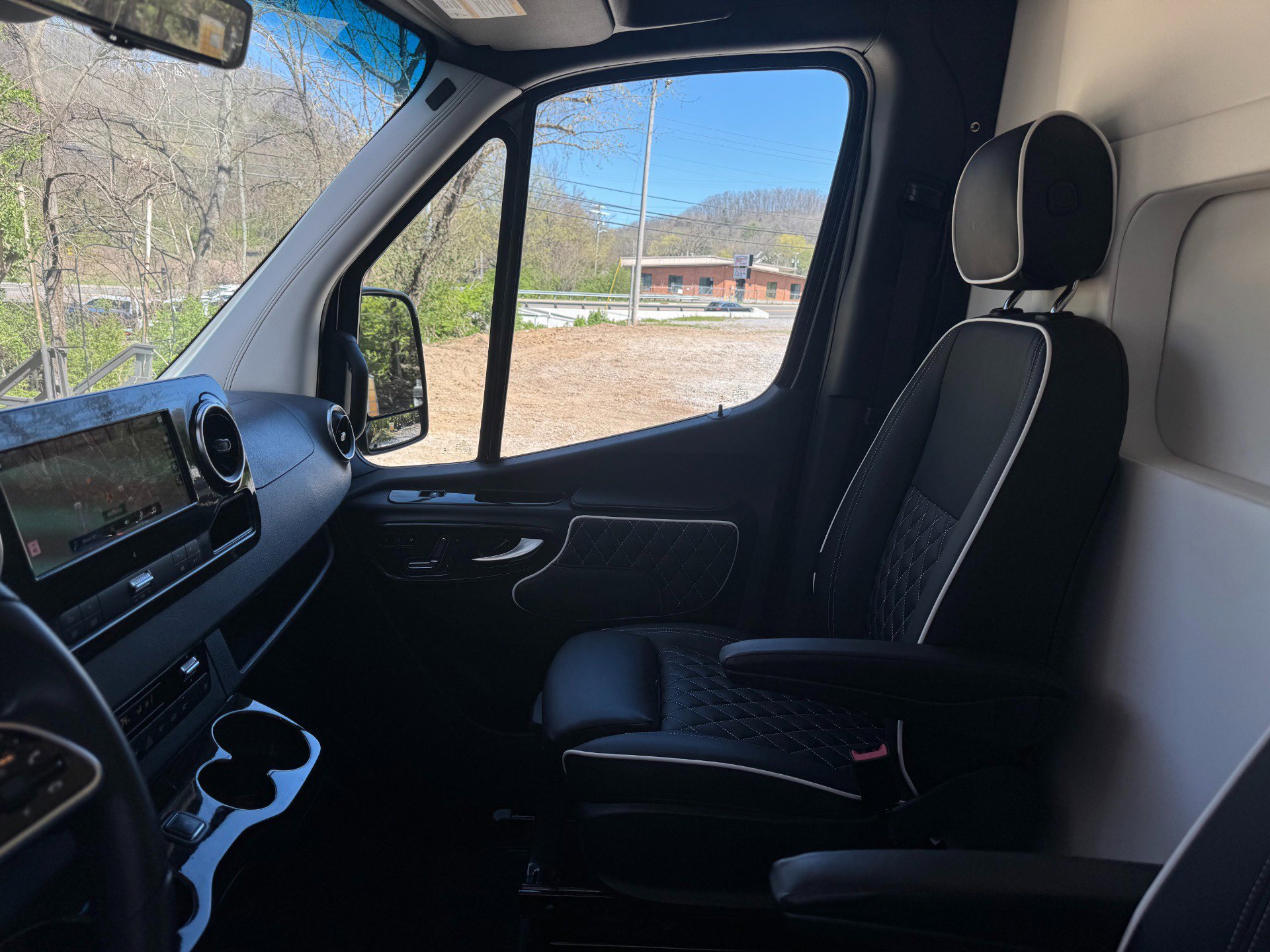 Used 2024 Mercedes-Benz Sprinter 3500 image 21