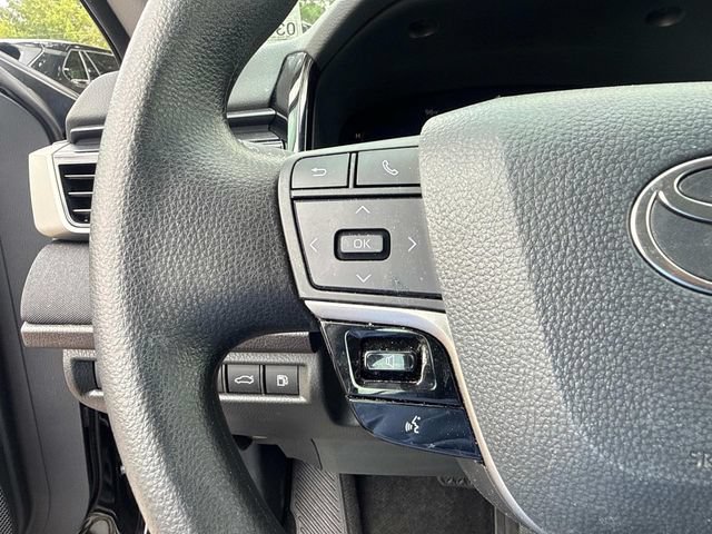 Used 2025 Toyota Camry LE w/ Convenience Package FWD image 27