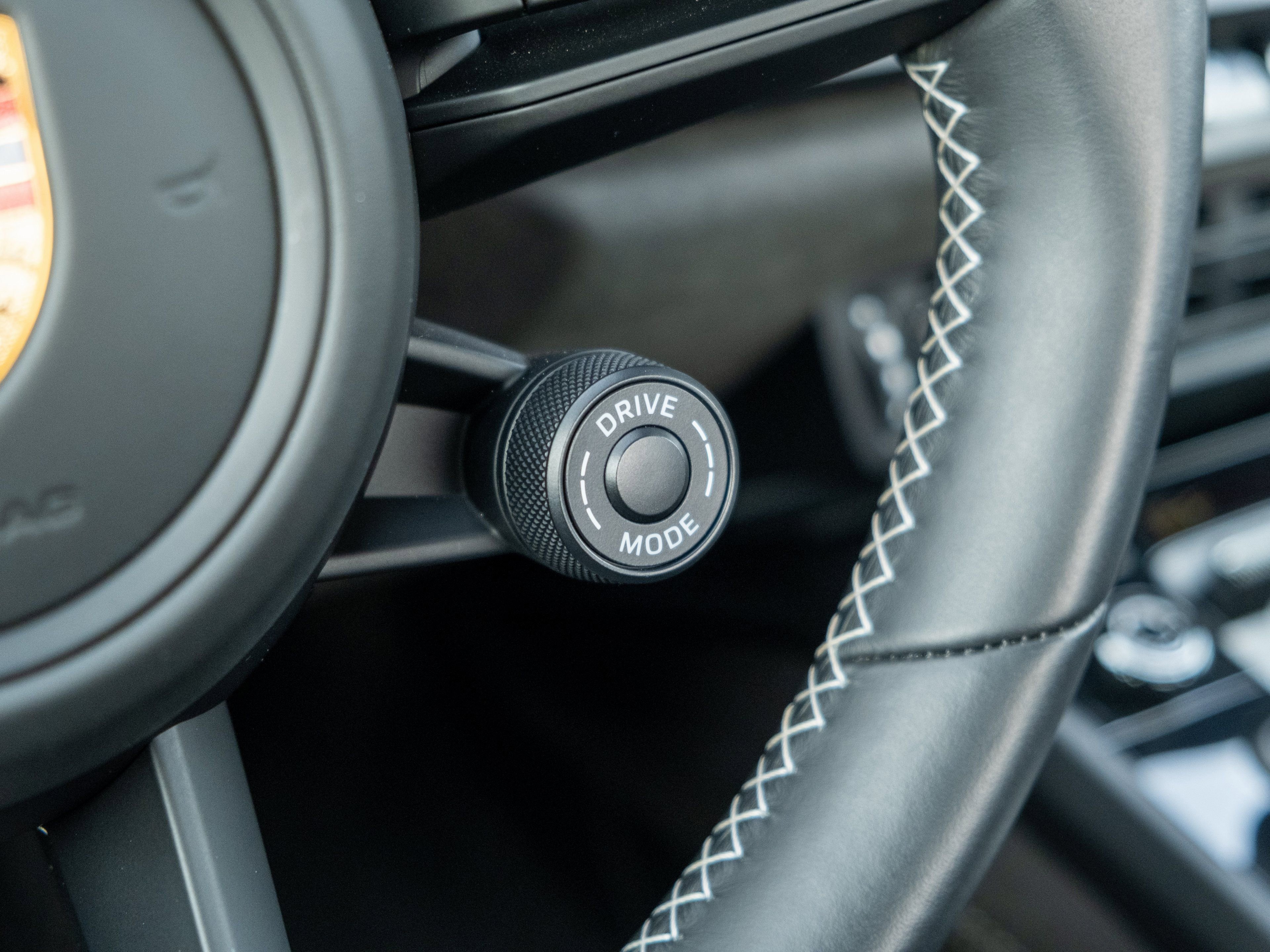 Certified 2024 Porsche 911 GT3 image 39