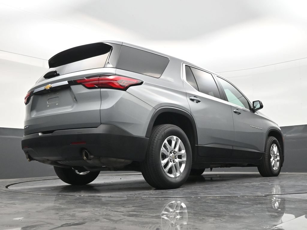Used 2023 Chevrolet Traverse LS FWD image 23