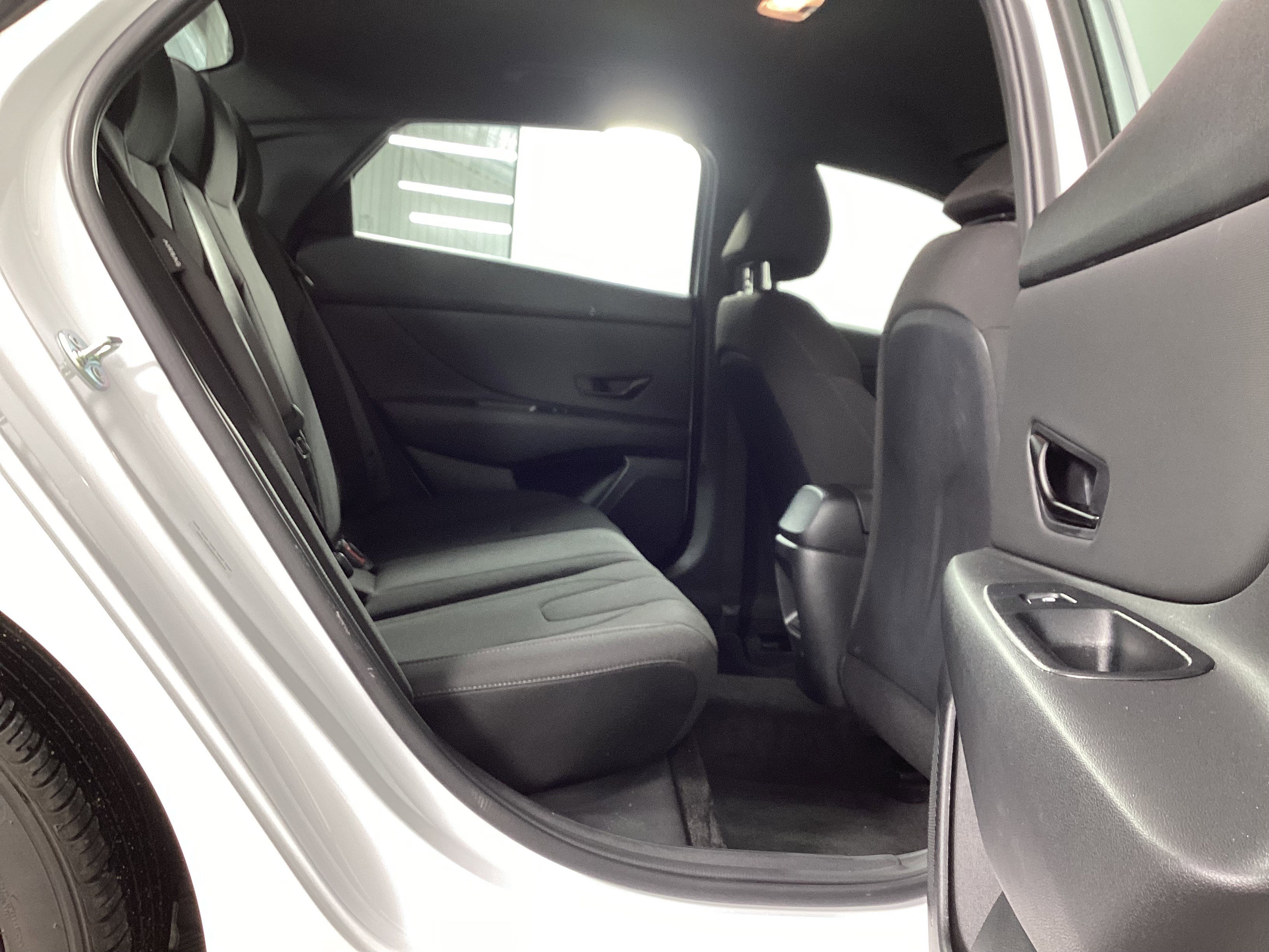 Certified 2025 Hyundai Elantra Sport image 23