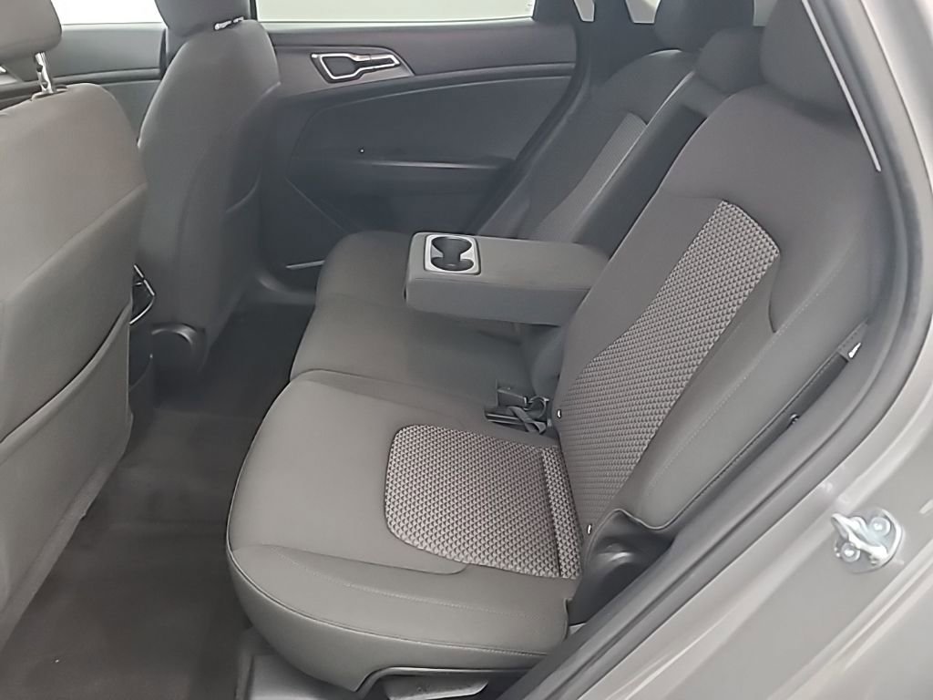 Used 2025 Kia Sportage LX image 20
