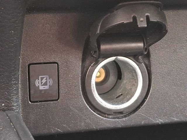 Used 2023 Nissan Versa SV image 26