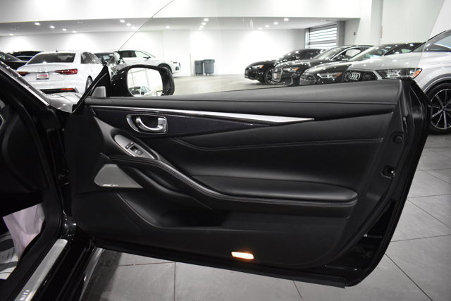 Used 2017 INFINITI Q60 Red Sport 400 image 34