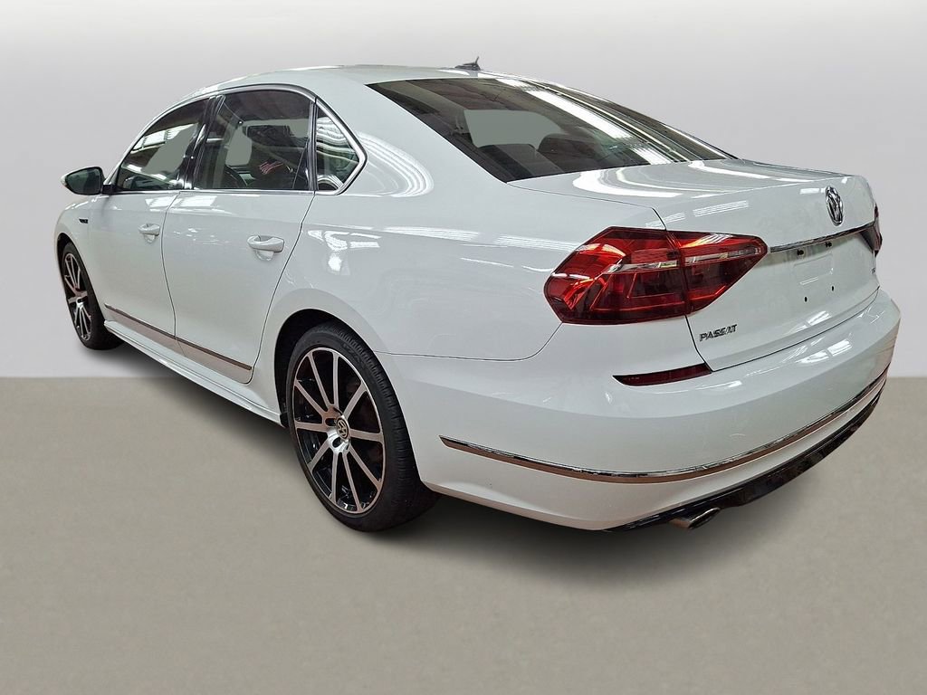 Used 2017 Volkswagen Passat 1.8T R-Line FWD image 5