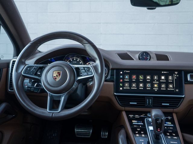 Used 2023 Porsche Cayenne S AWD/4WD image 22