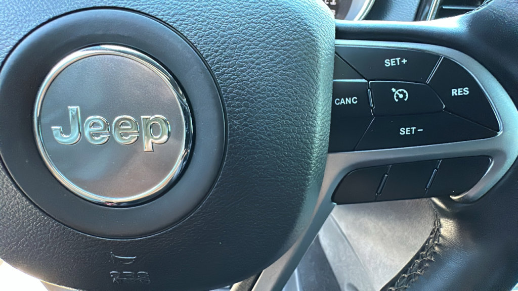 Used 2021 Jeep Grand Cherokee Laredo X image 20