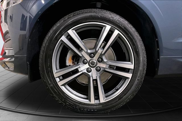 Certified 2021 Volvo XC60 T5 Momentum w/ Advanced Package AWD/4WD image 12