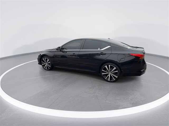 Used 2021 Nissan Altima 2.5 SR w/ SR Premium Package image 6