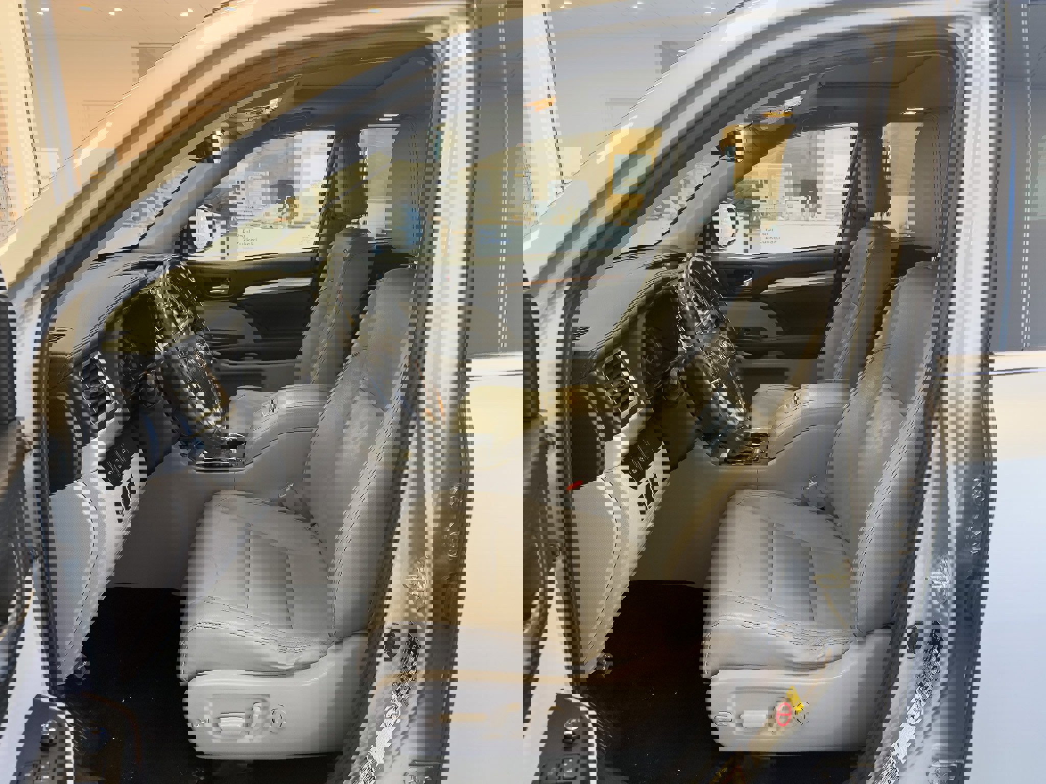 Used 2017 Toyota Highlander SE image 20