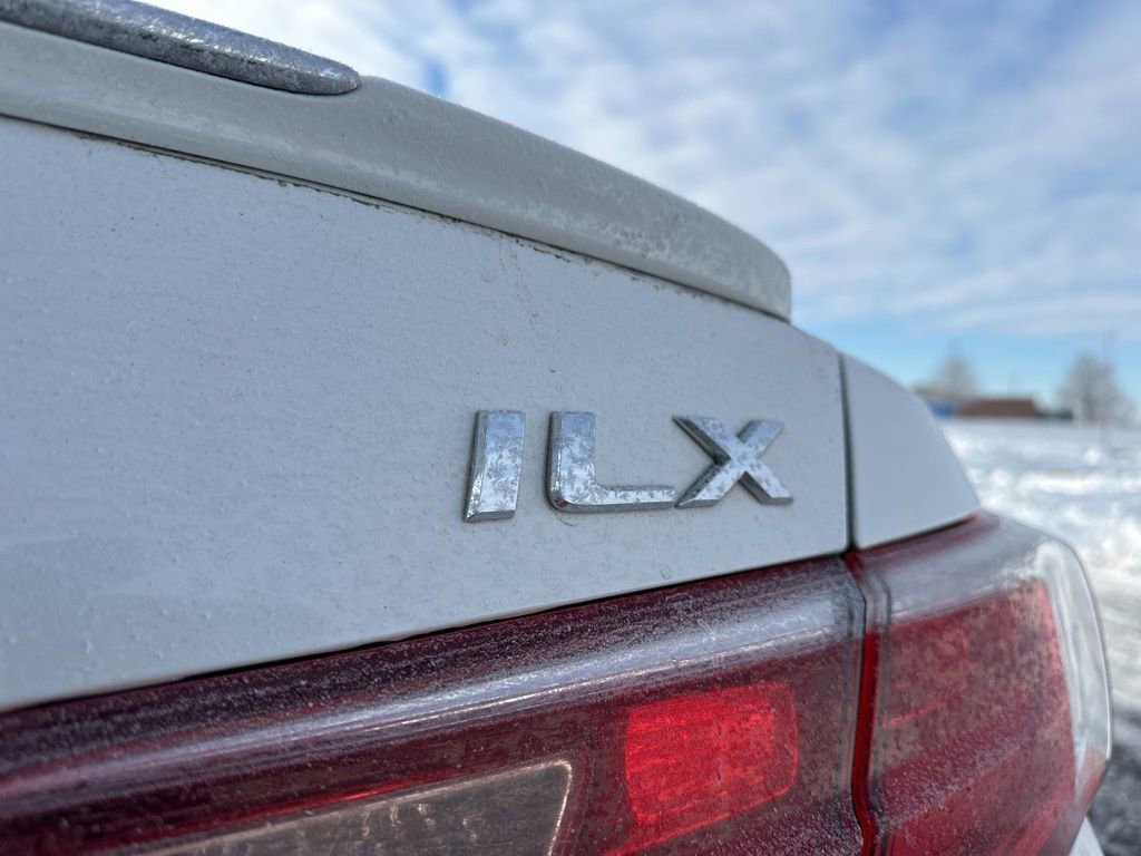 Used 2018 Acura ILX Special Edition image 4