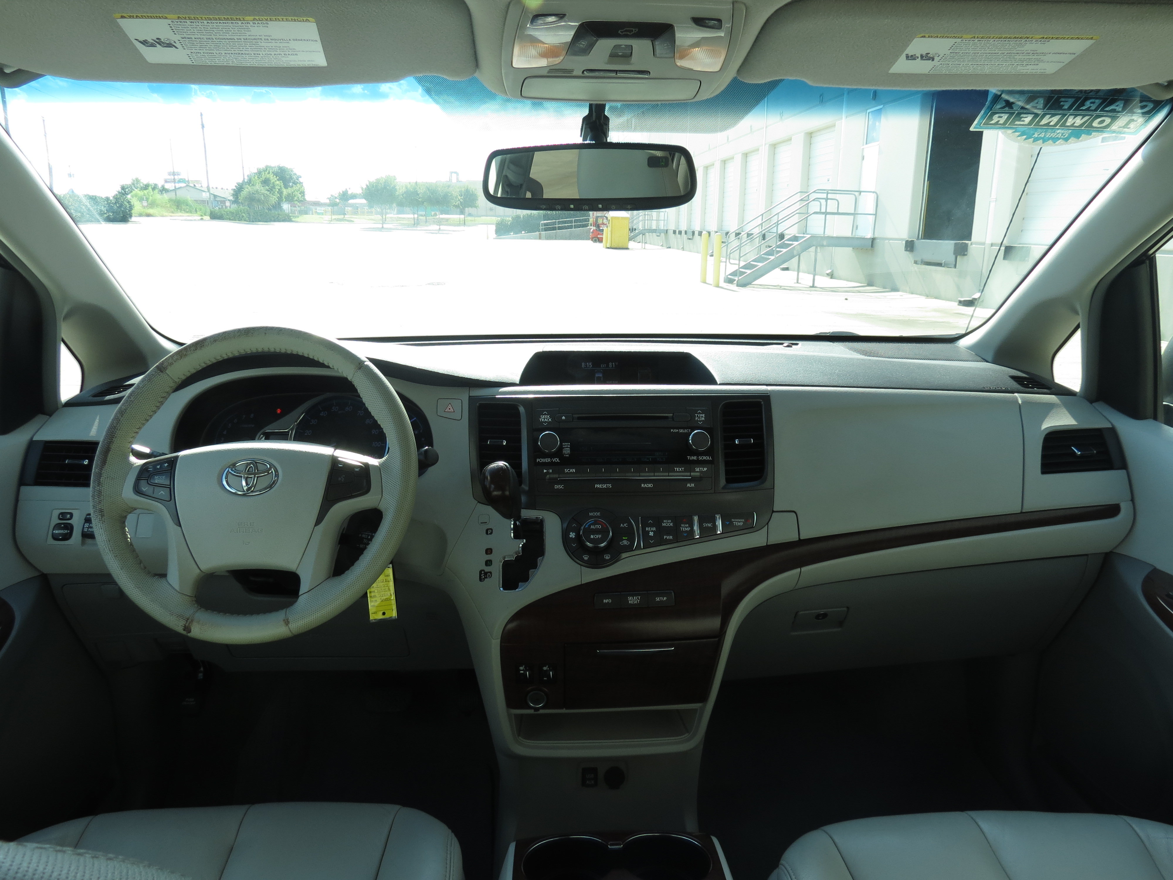 Used 2011 Toyota Sienna XLE FWD image 12
