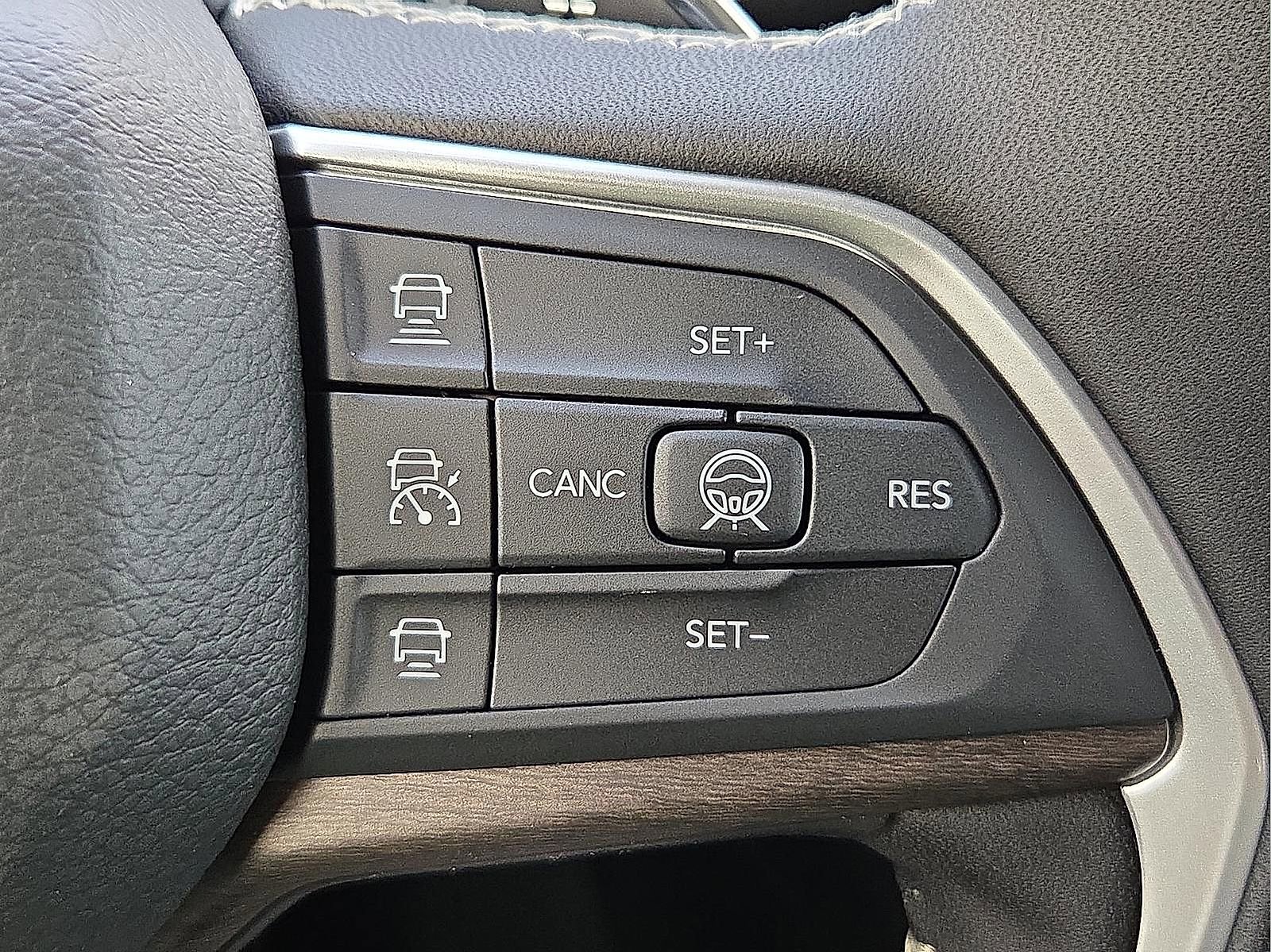 New 2026 Jeep Grand Cherokee Limited w/ Luxury Tech Group II image 19