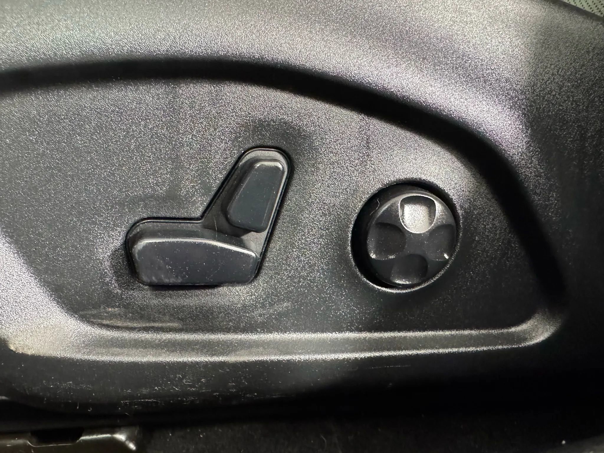 Used 2018 Jeep Compass Trailhawk w/ Leather Interior Group image 36