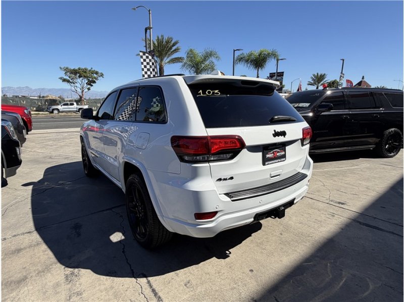 Used 2020 Jeep Grand Cherokee Altitude AWD/4WD image 57
