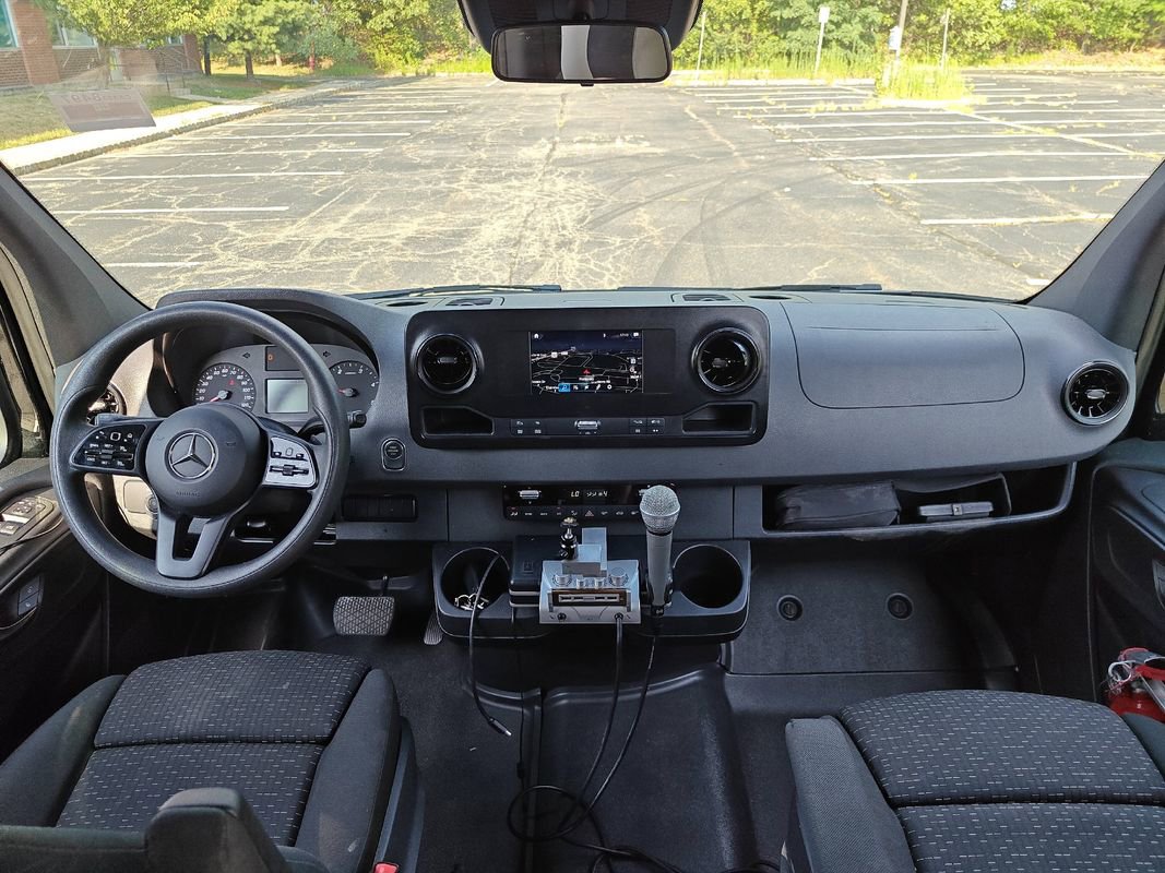 Used 2019 Mercedes-Benz Sprinter 2500 image 39