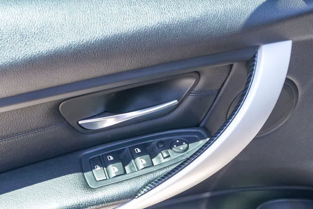 Used 2013 BMW 328i Sedan RWD image 18