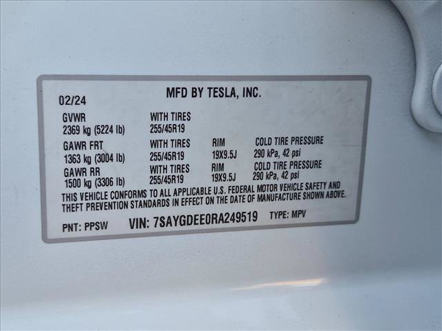 Used 2024 Tesla Model Y Long Range AWD/4WD image 24