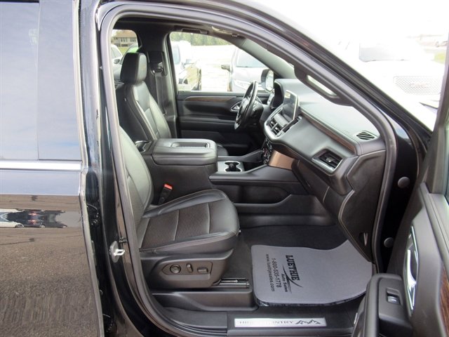 Used 2021 Chevrolet Suburban High Country image 15