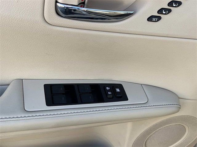 Used 2015 Lexus ES 300h image 27